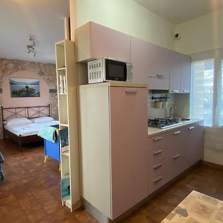 The Lovers - Independent Little House With Garden Vila Argegno Exterior foto